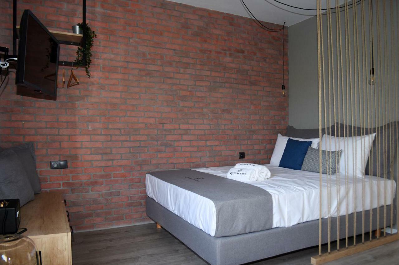 Q Luxury * Salonic