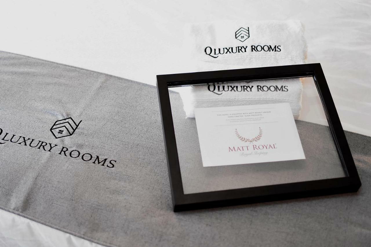 Q Luxury Apartament *